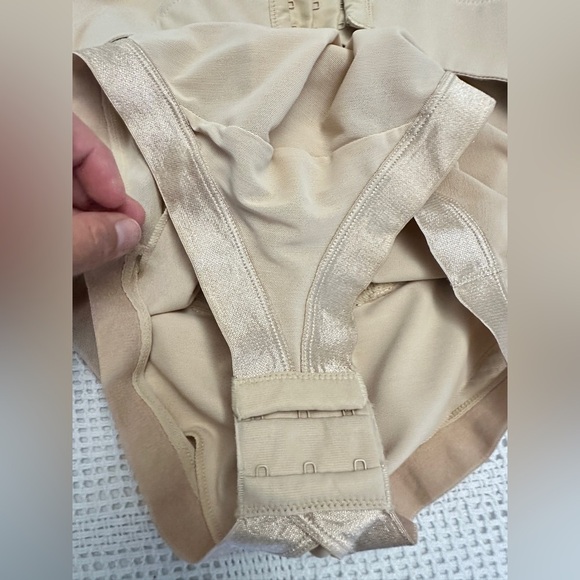 Maidenform Cream Shapewear Bodysuit with Underwire Support - Picture 7 of 13